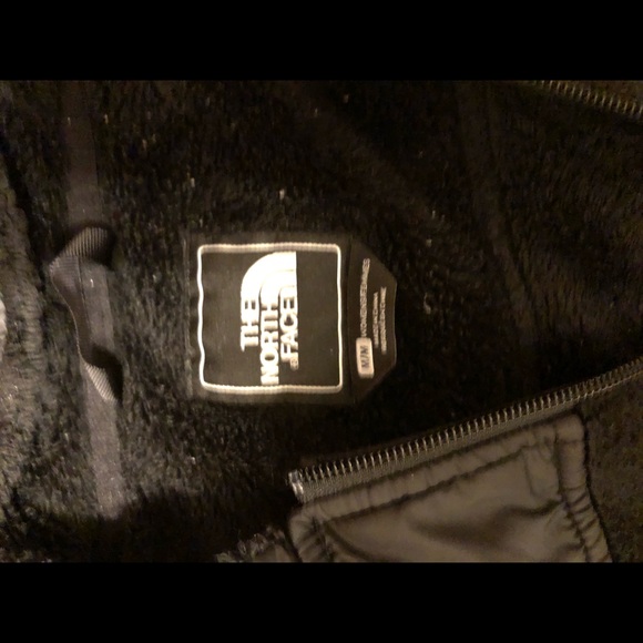 Woman’s size Med north face jacket - Picture 4 of 4
